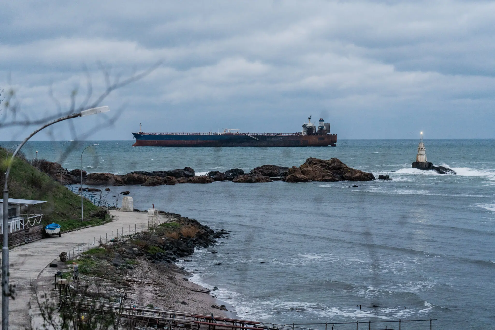 Кредит ЄС проти шантажу Кремля: день, коли Брюссель відкрив гаманець, а Путін погрожує новим наступом